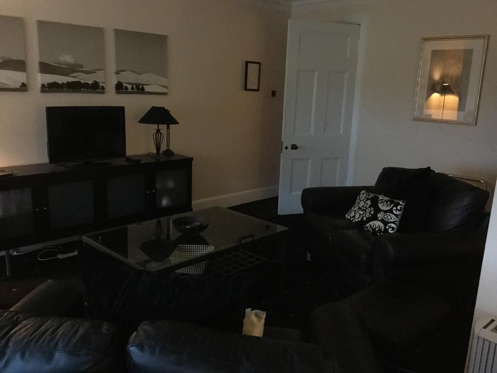 Sandhill House Трун Екстериор снимка